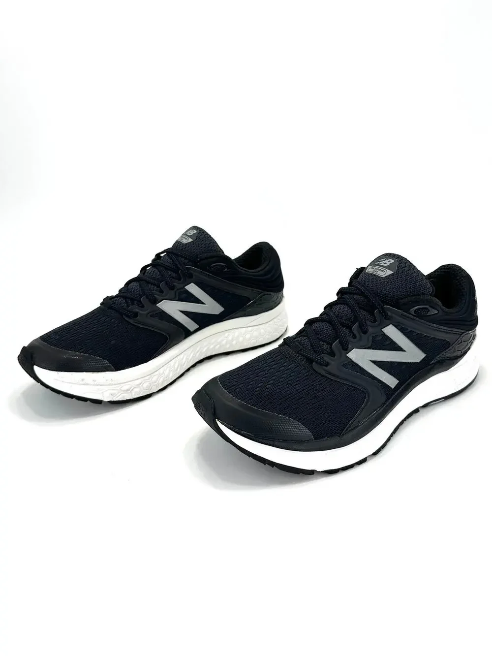 New Balance Fresh Foam 1080 Women Running Shoes/Sneakers Size 9.5 Black/White